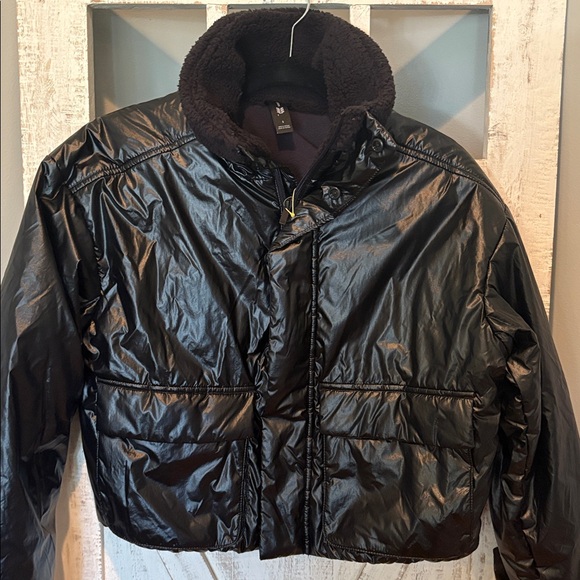 NWT All in Motion Black Puffer Jacket - Picture 3 of 11